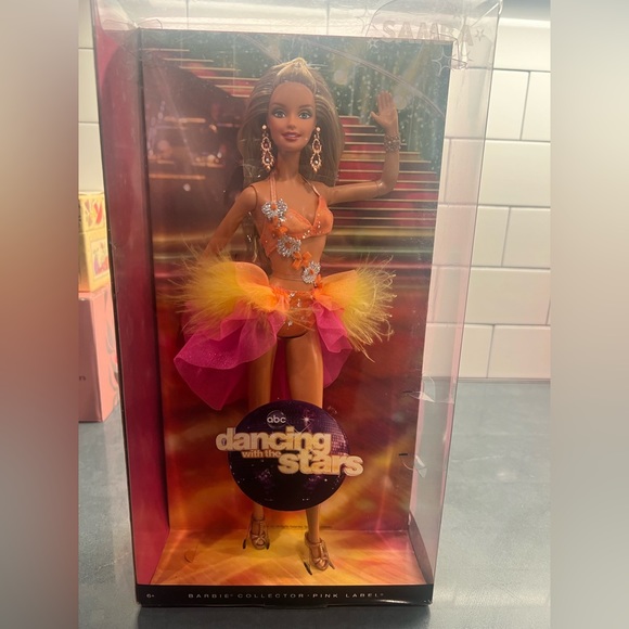 NRFB!! Dancing With The Stars Samba Barbie!!! - Picture 5 of 9
